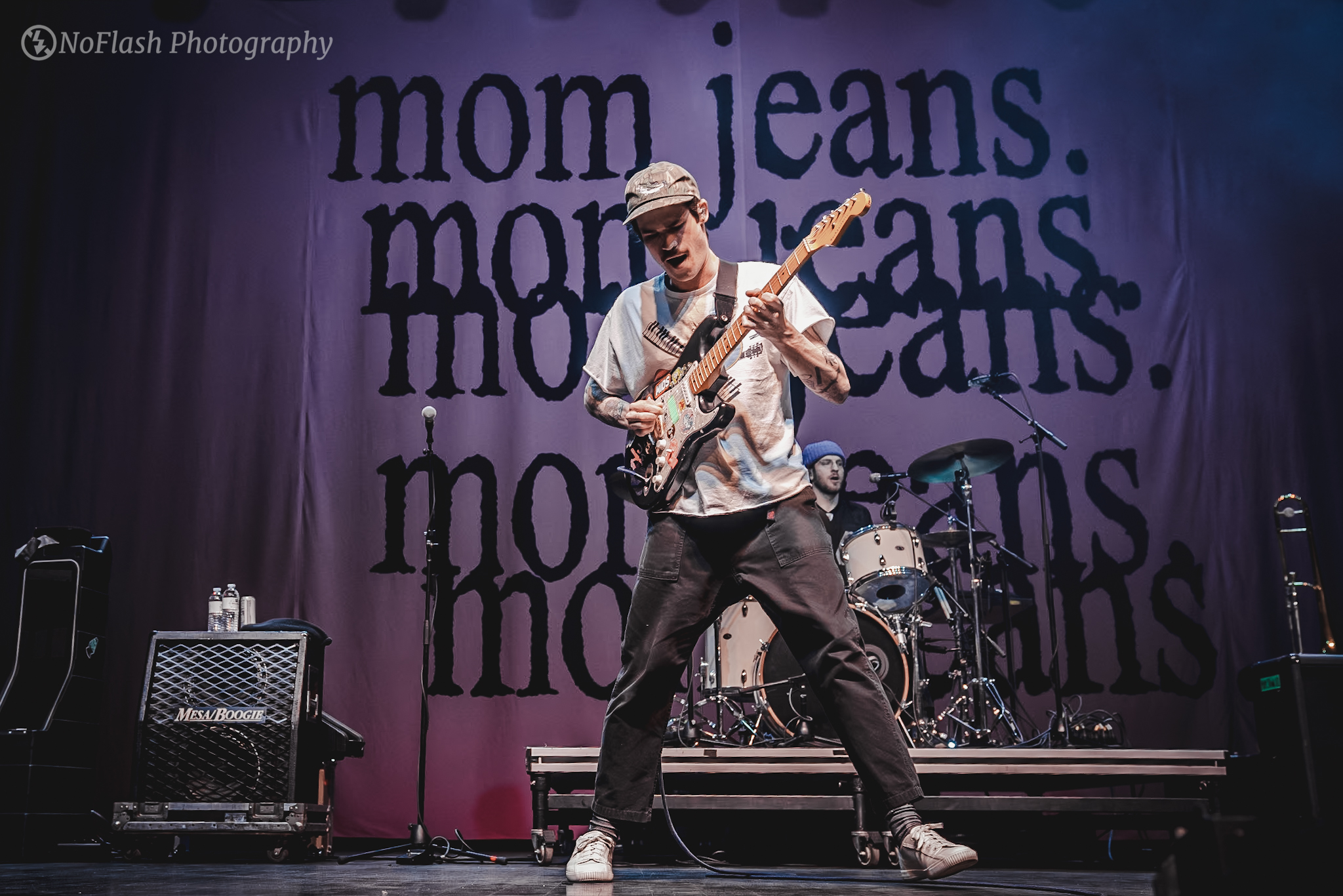 Mom Jeans. playing live